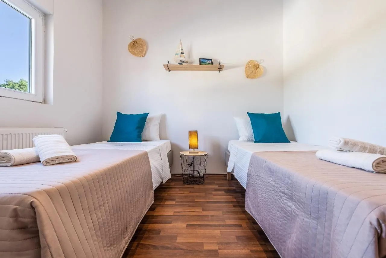 Apartment Apartman Luka Vrana